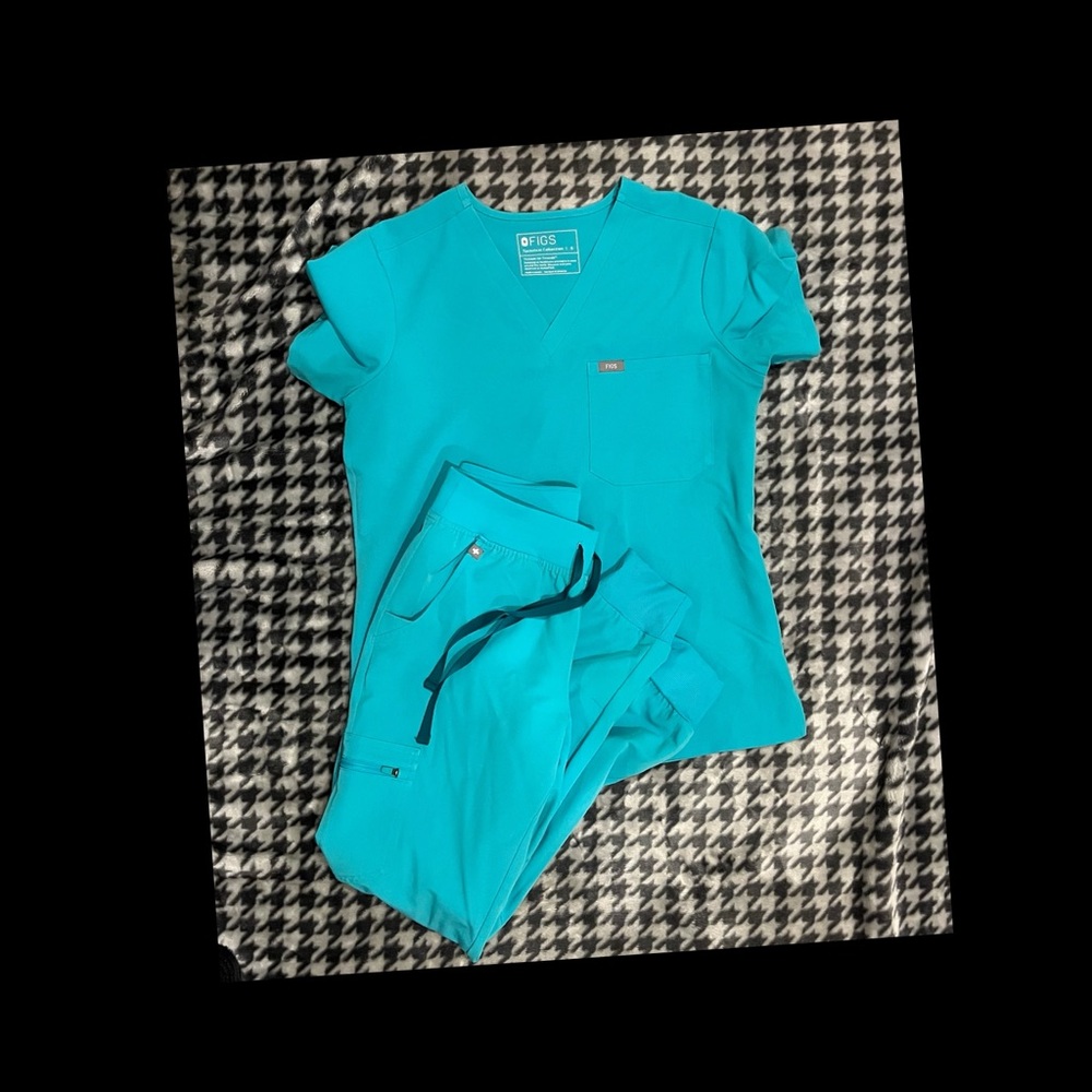 Figs Teal Scrub Set